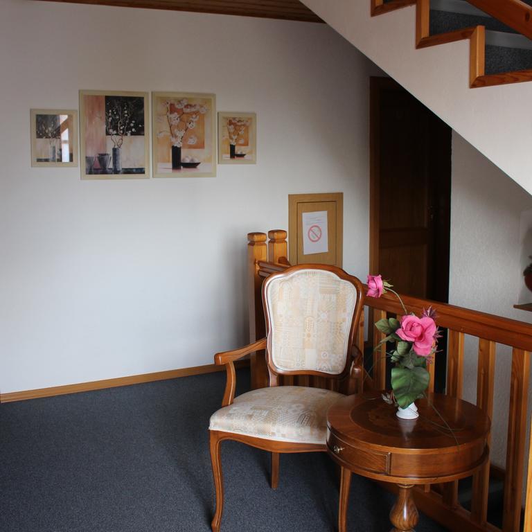Gaeste-Haus Roesch Wiesent Exterior photo